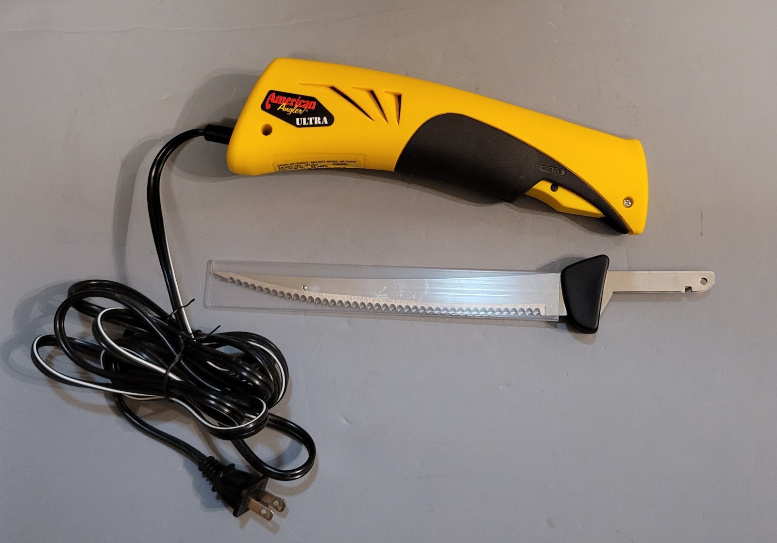 American Angler Ultra Electric Fish Fillet Knife With 2 Blades Model 31202