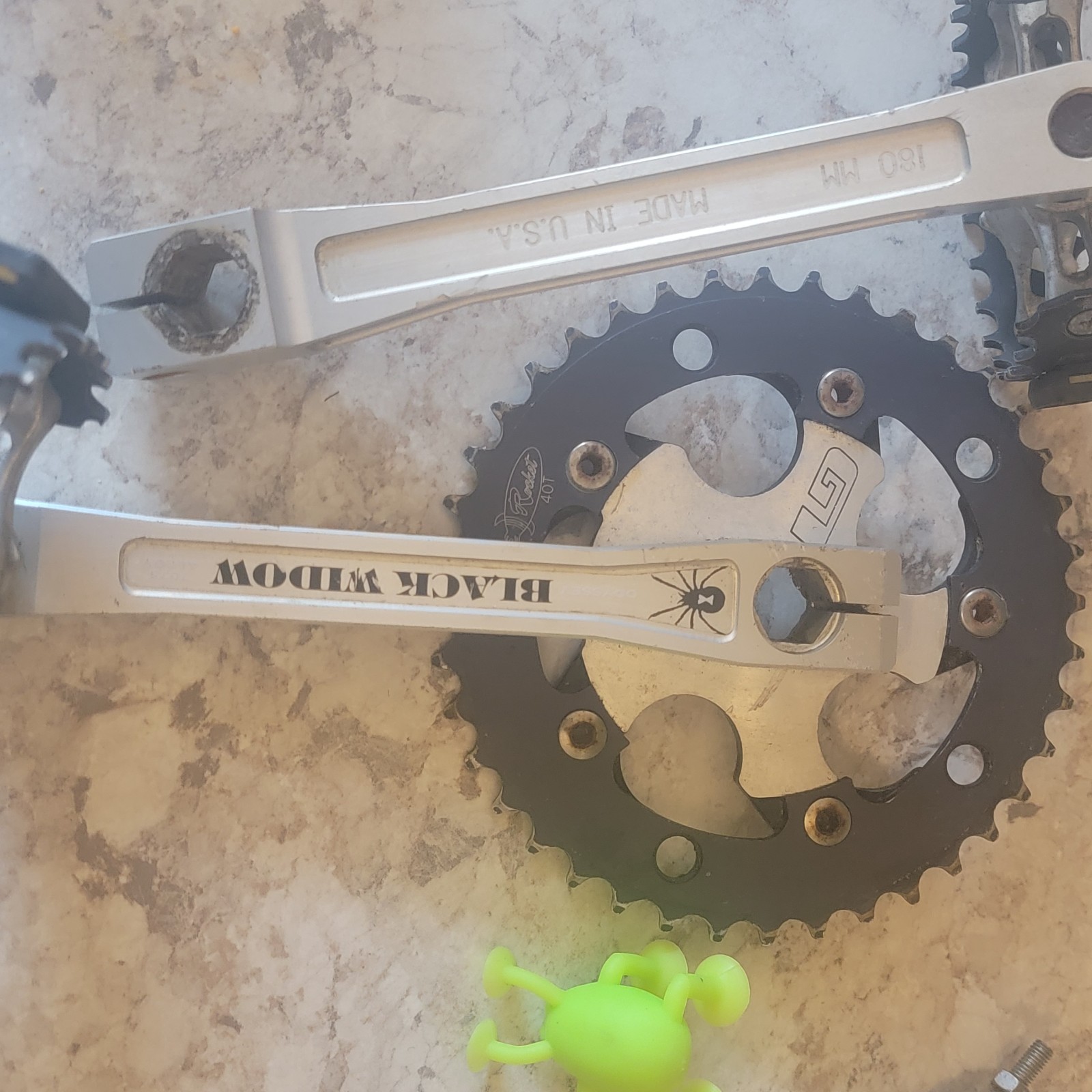 Black Widow BMX 180mm Cranks W Gt Rocket 40t Sprocket And Euro Hex Spline Shaft.