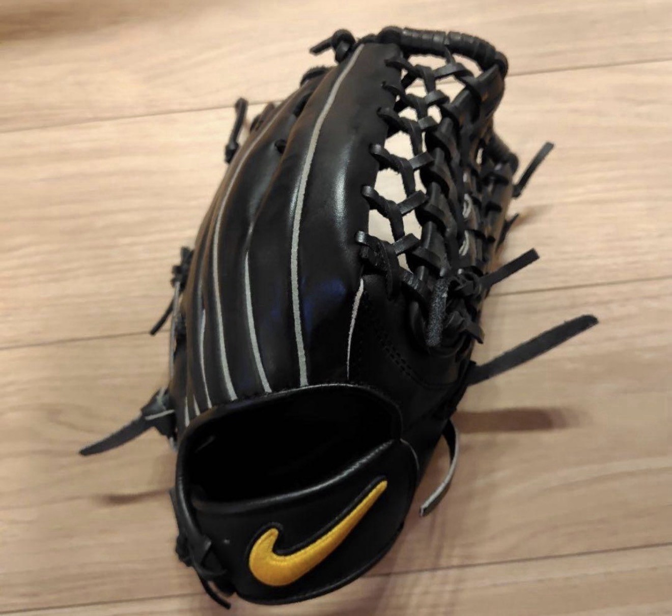 Used Nike Baseball Glove All Positions Model RH