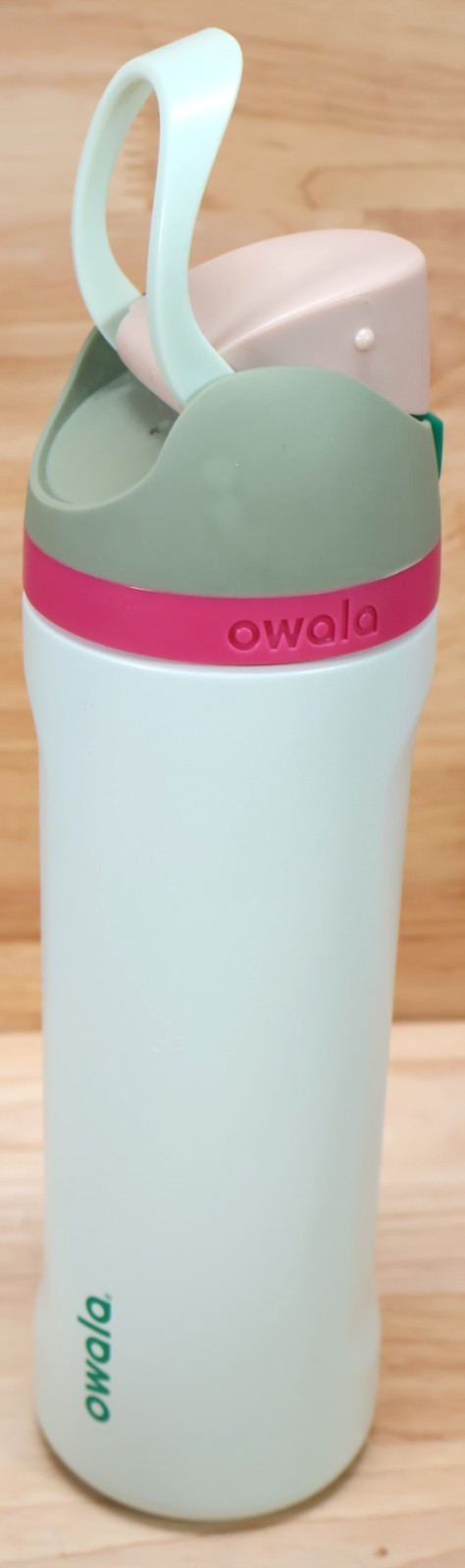 Owala FreeSip 24 Oz Stainless Steel Water Bottle Flip Top (Ivory/Green/Maroon)